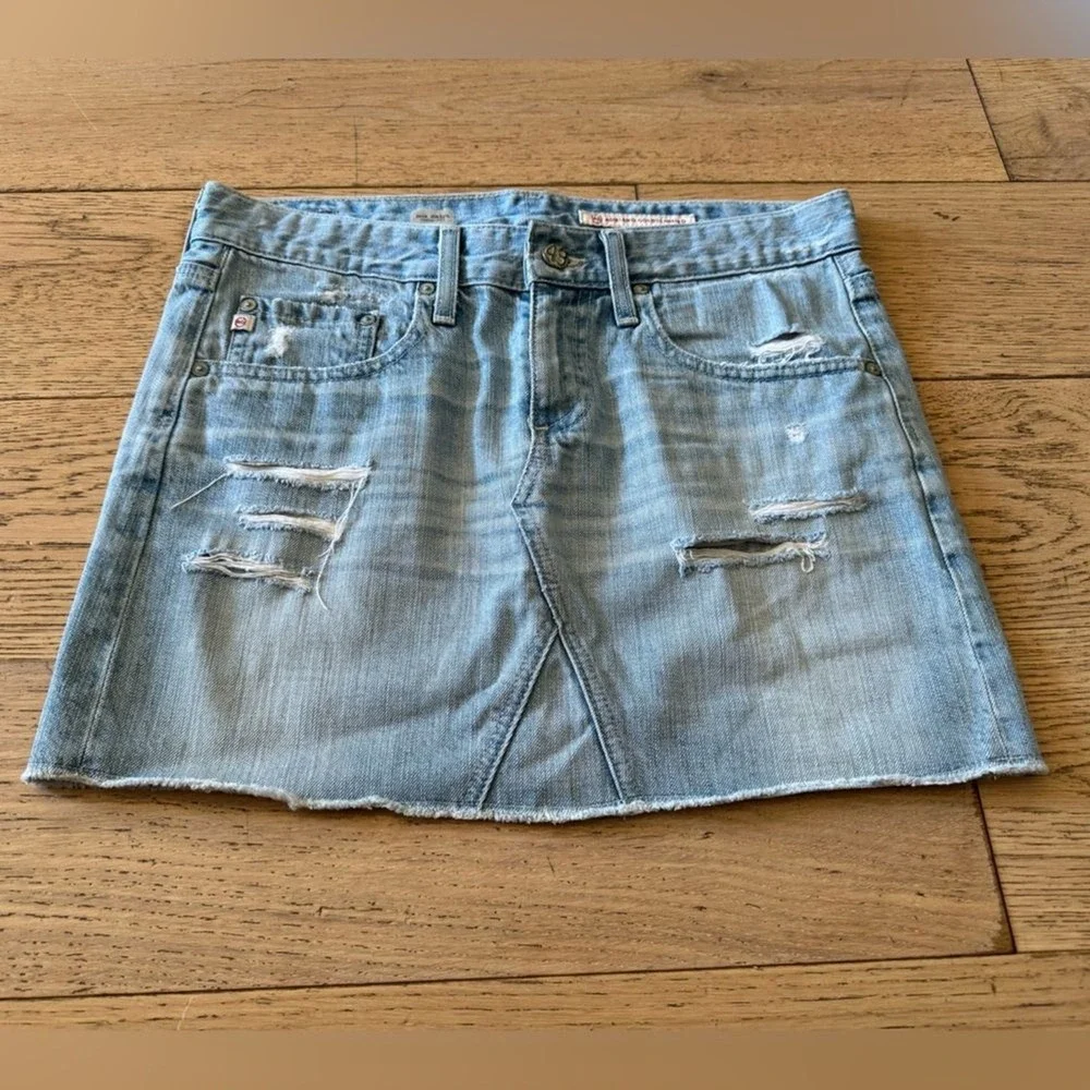 AG Adriano Goldschmied Box Skirt Distressed Denim Mini Skirt Light Wash 27 (941)